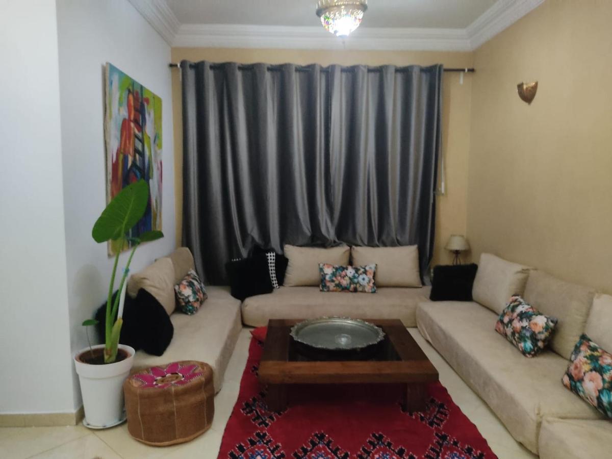 Moderne Appartement Ларач Екстер'єр фото